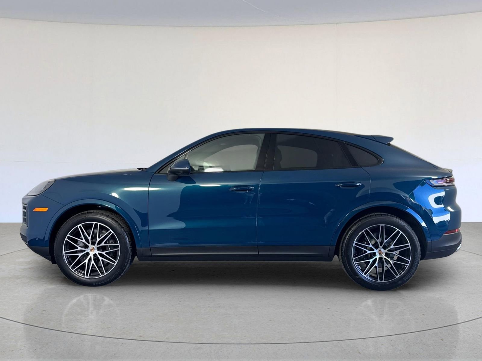 New 2026 Porsche Cayenne Coupe image 2