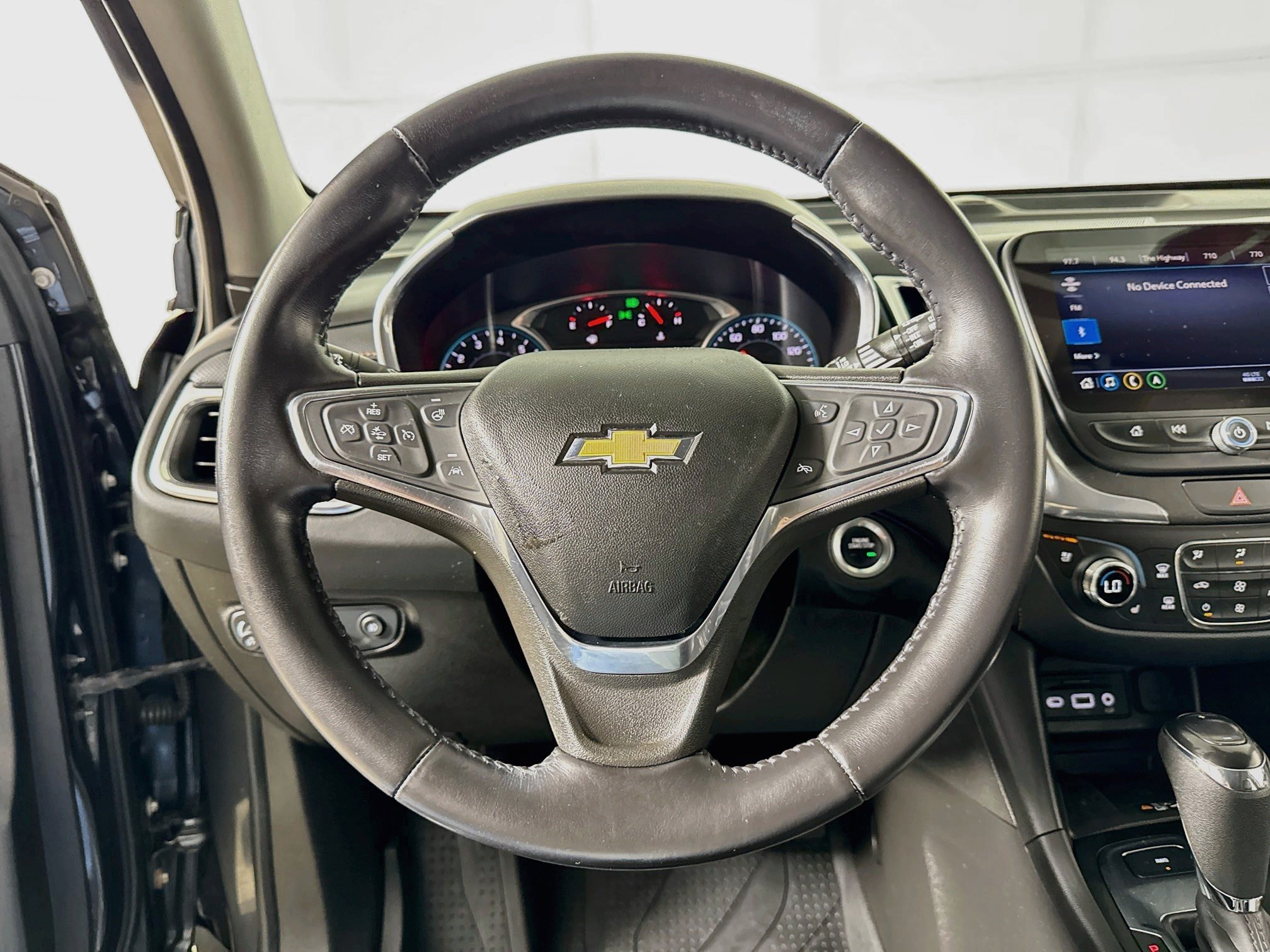 Used 2021 Chevrolet Equinox Premier AWD/4WD image 17