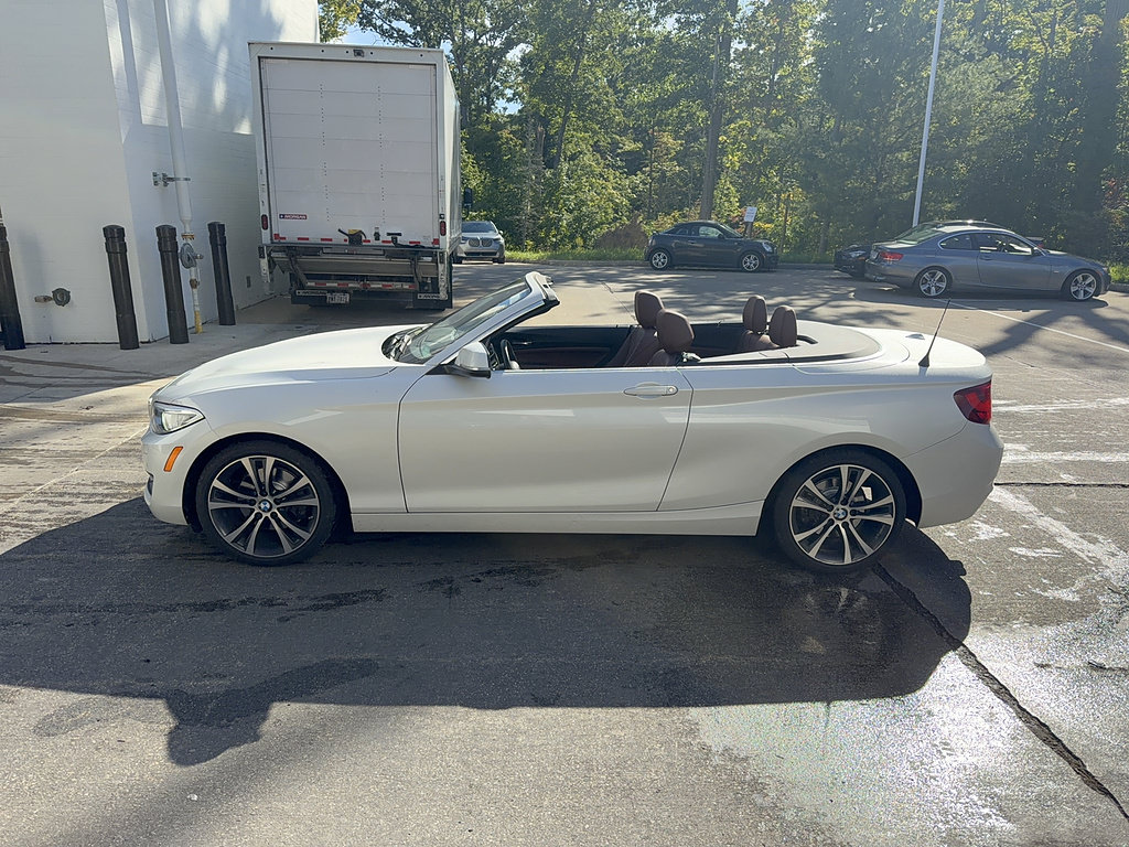 Used 2017 BMW 230i xDrive Convertible AWD/4WD image 3