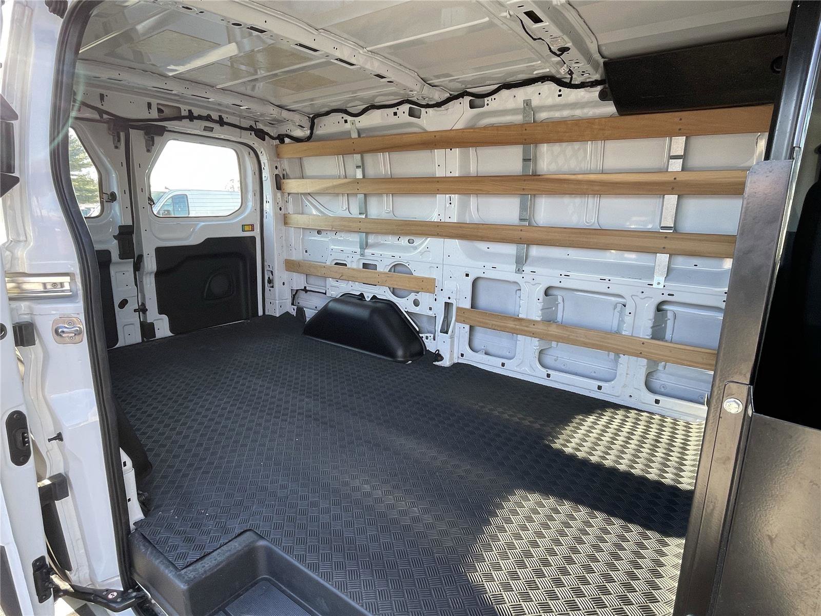 Used 2024 Ford Transit 250 Low Roof w/ Exterior Upgrade Package RWD image 11
