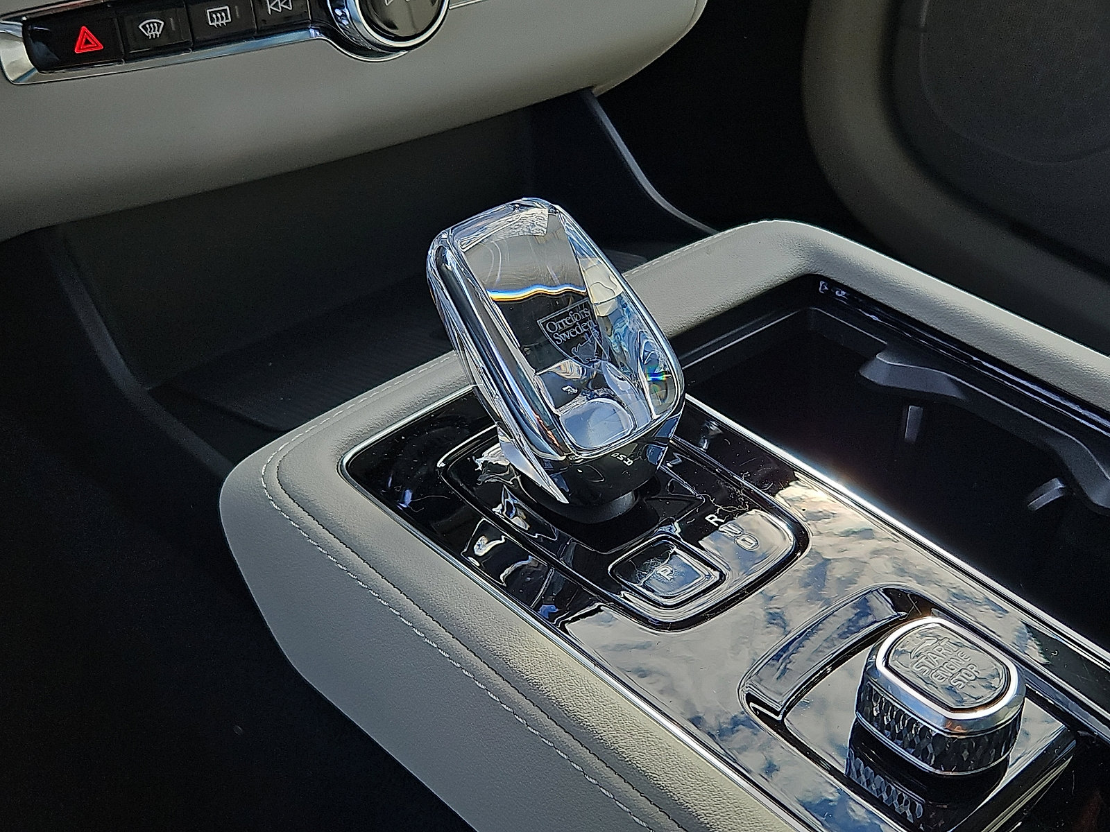 New 2026 Volvo XC90 B6 Ultra w/ Protection Package image 13