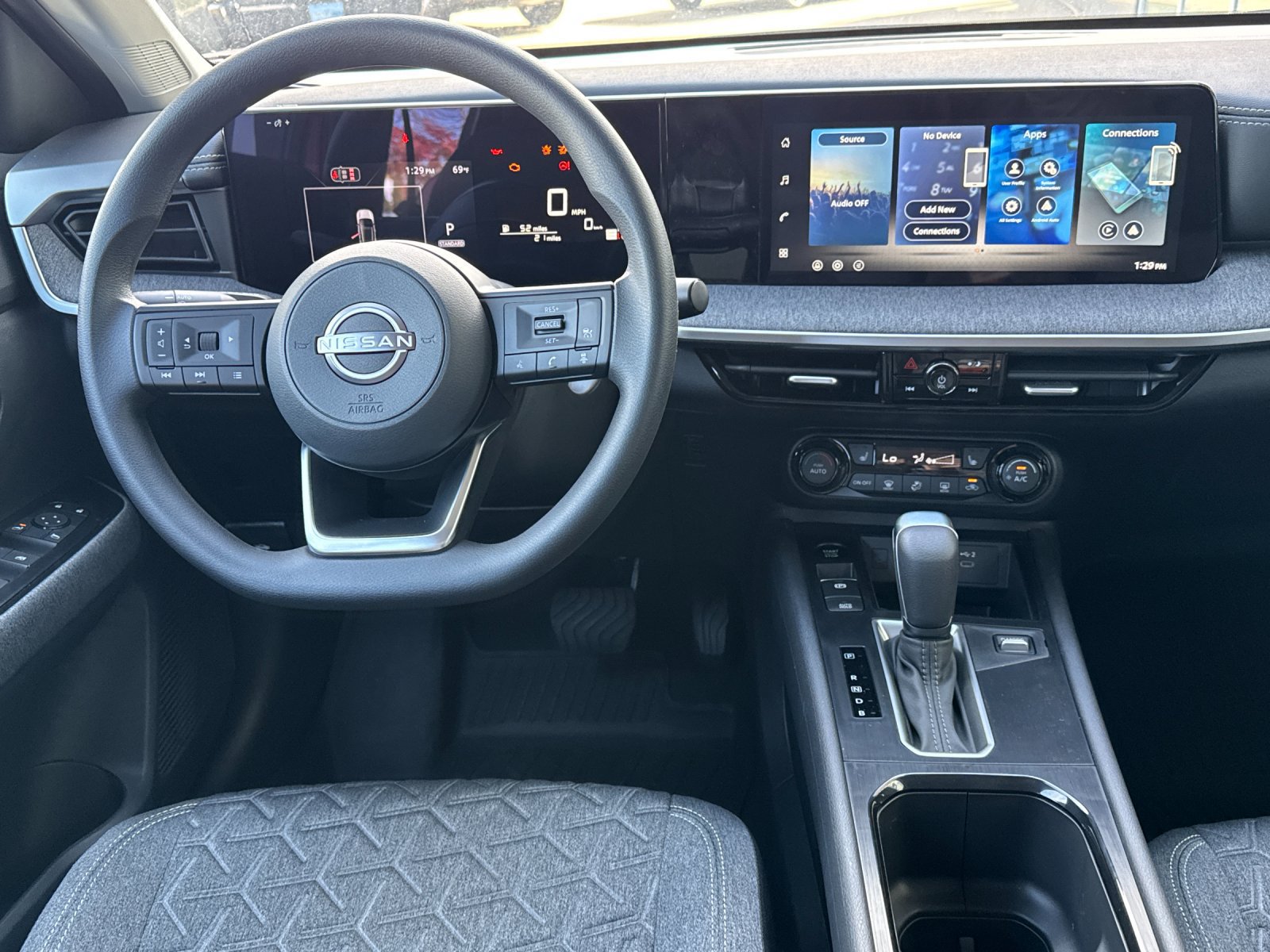 New 2026 Nissan Kicks SV w/ Cold Weather Package FWD image 14