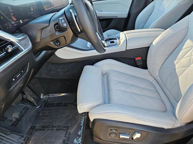 Used 2024 BMW X5 xDrive40i w/ Premium Package image 16