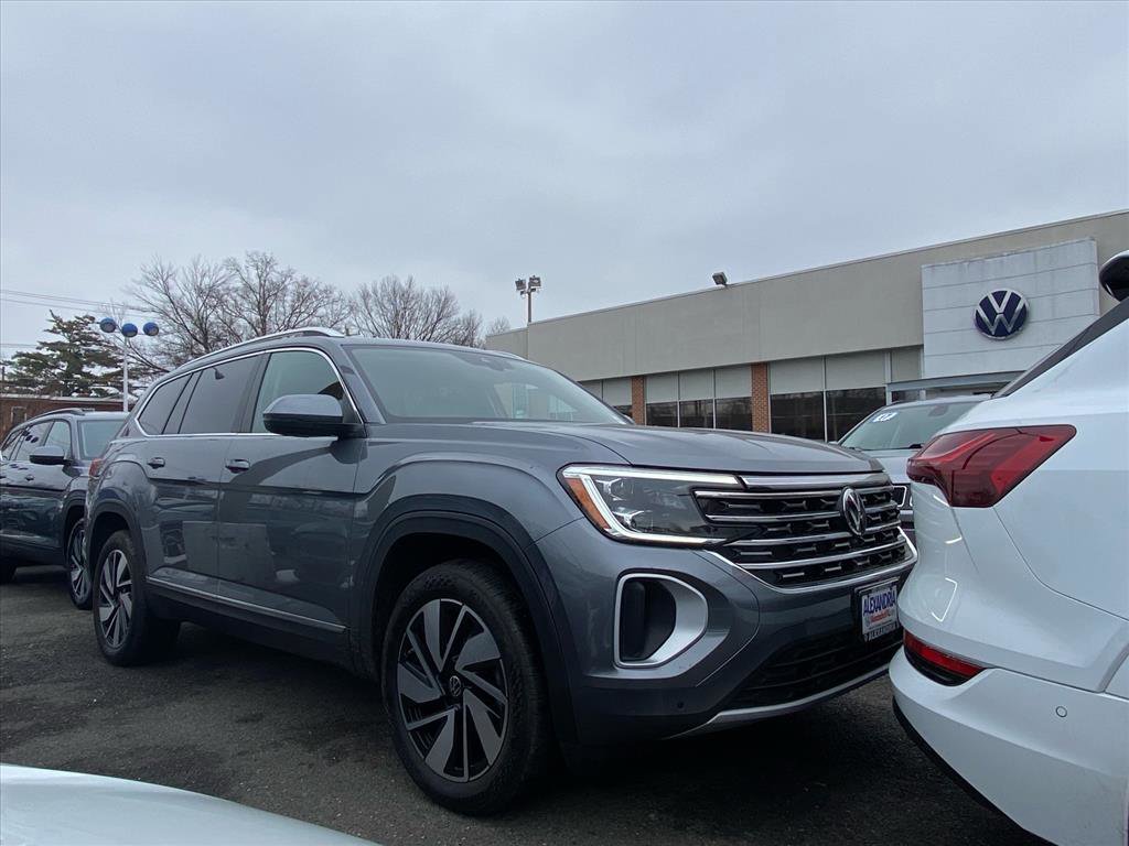 Certified 2024 Volkswagen Atlas SEL image 1