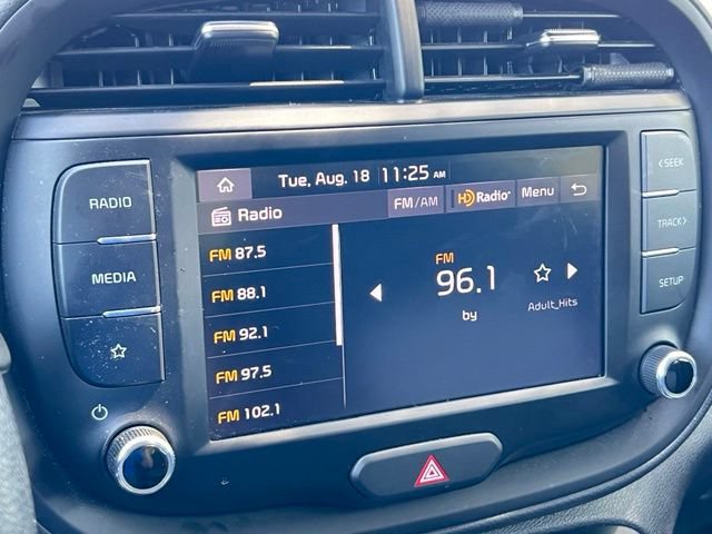 Certified 2025 Kia Soul LX w/ LX Technology Package FWD image 29