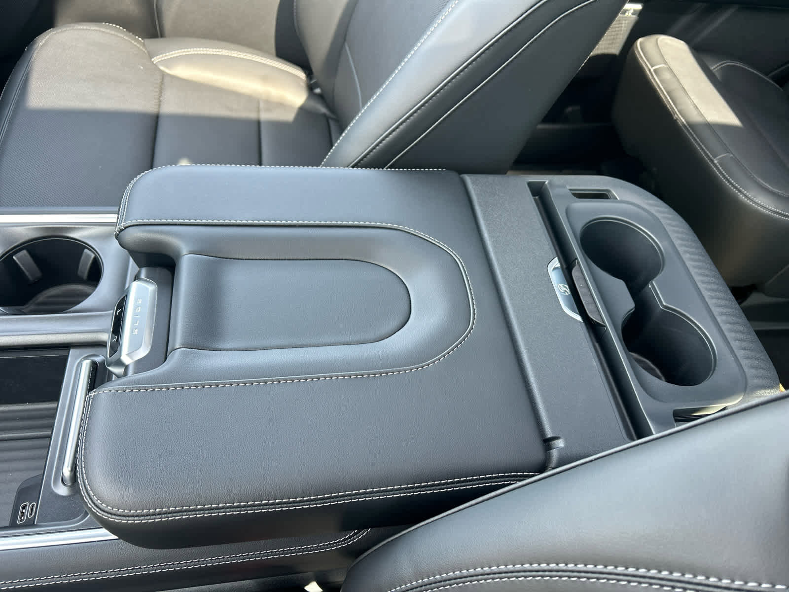 New 2026 Ford Expedition Platinum w/ Stealth Performance Package image 56