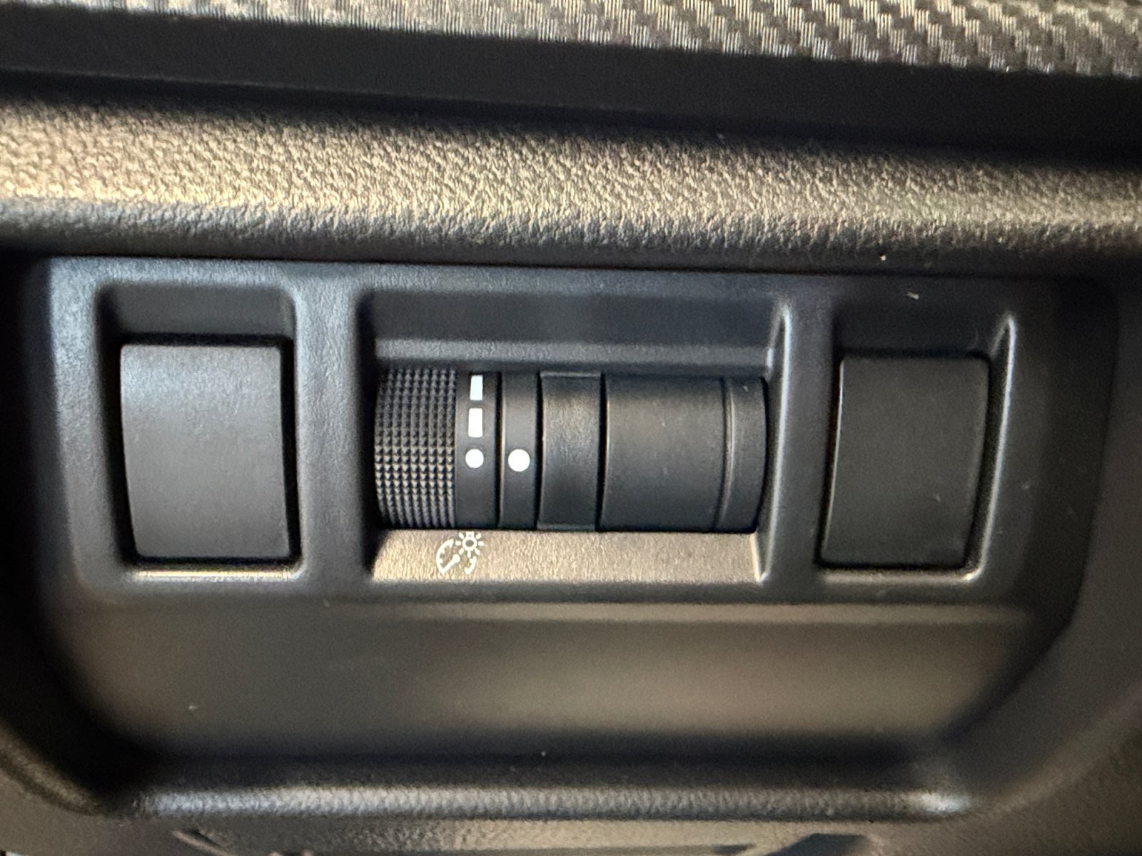 Used 2024 Subaru Crosstrek 2.5i Wilderness w/ Crosstrek Mirror Package AWD/4WD image 28