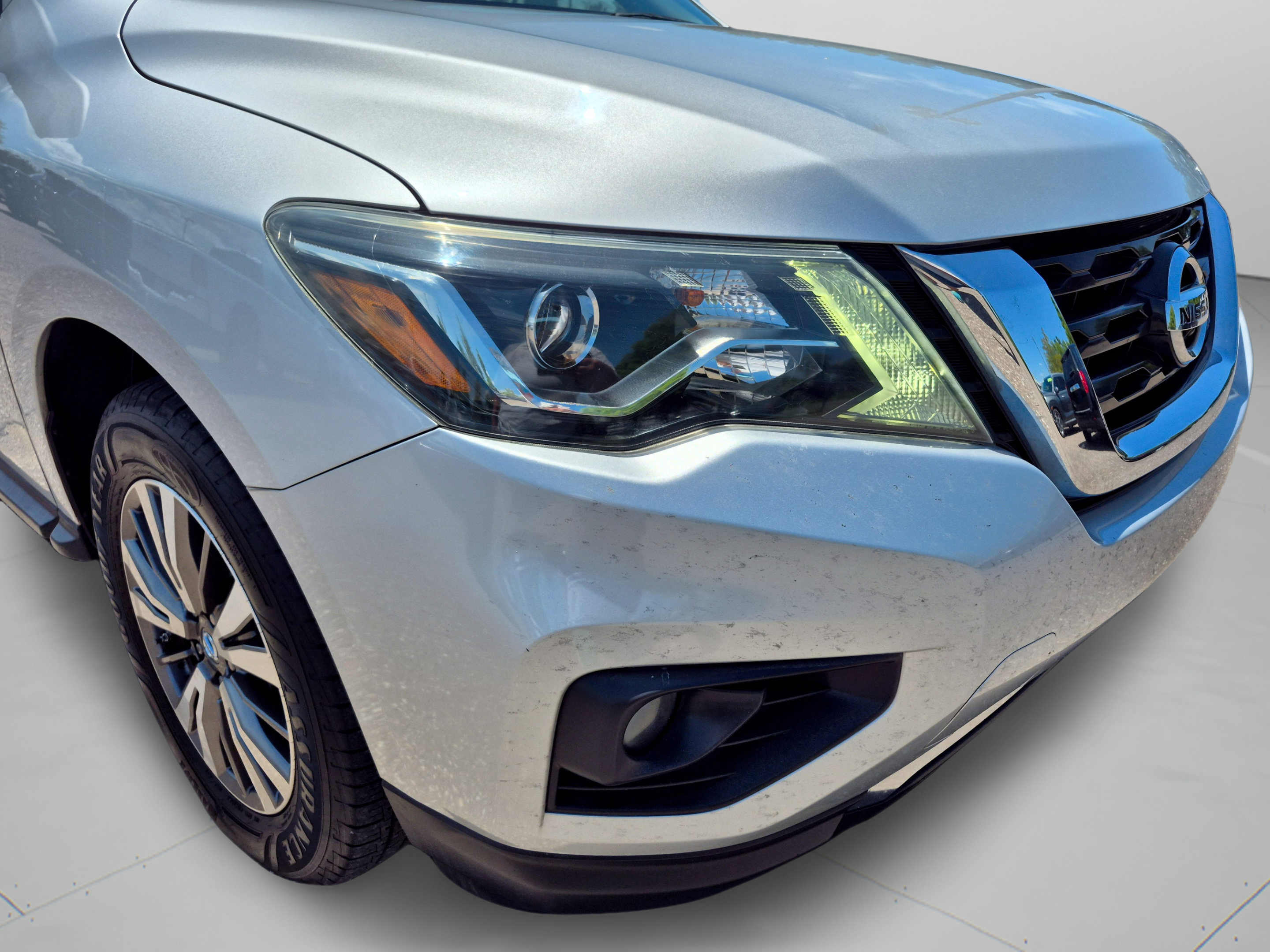 Used 2019 Nissan Pathfinder SL FWD image 37
