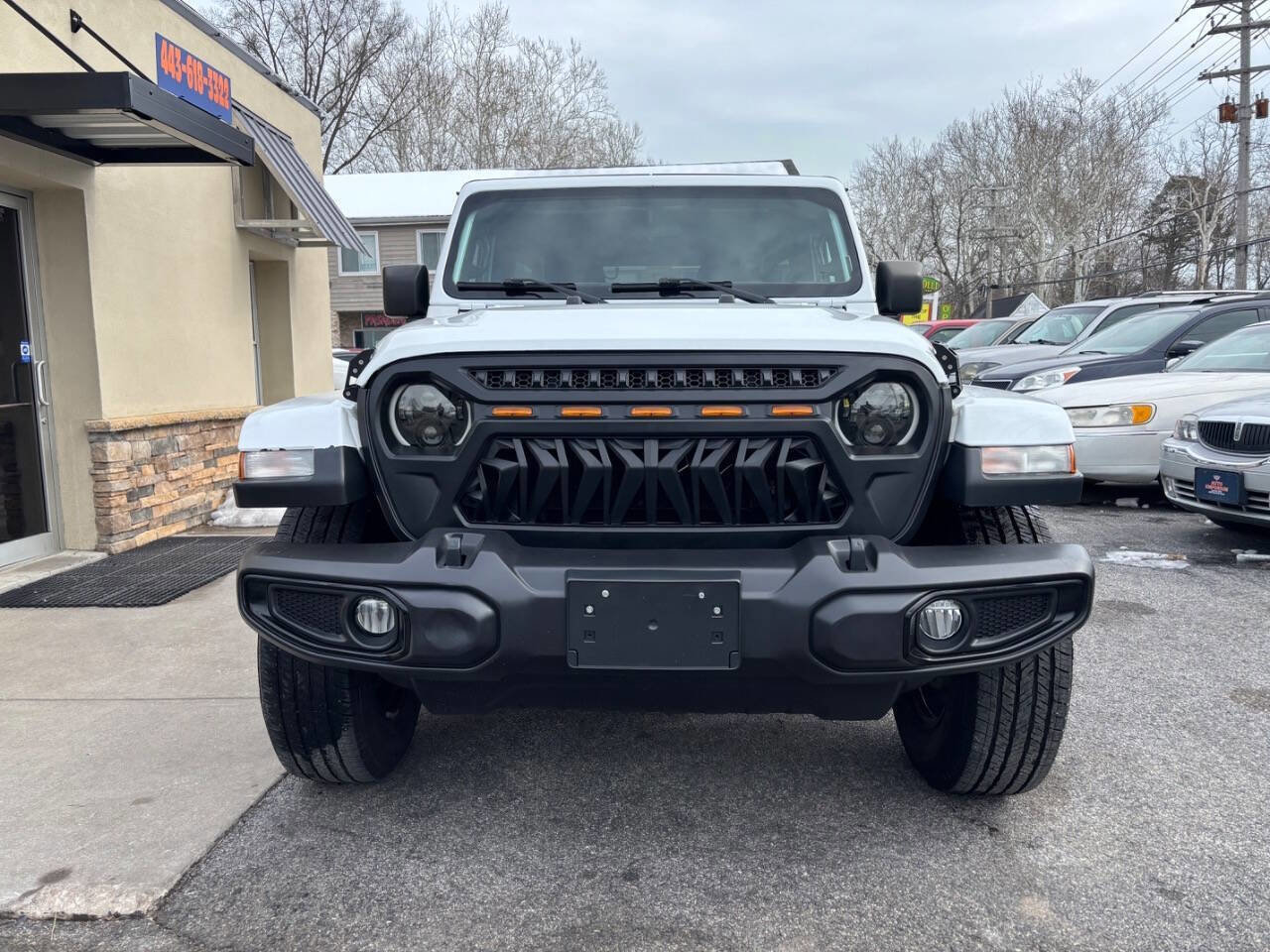 Used 2019 Jeep Wrangler Unlimited Sahara image 2