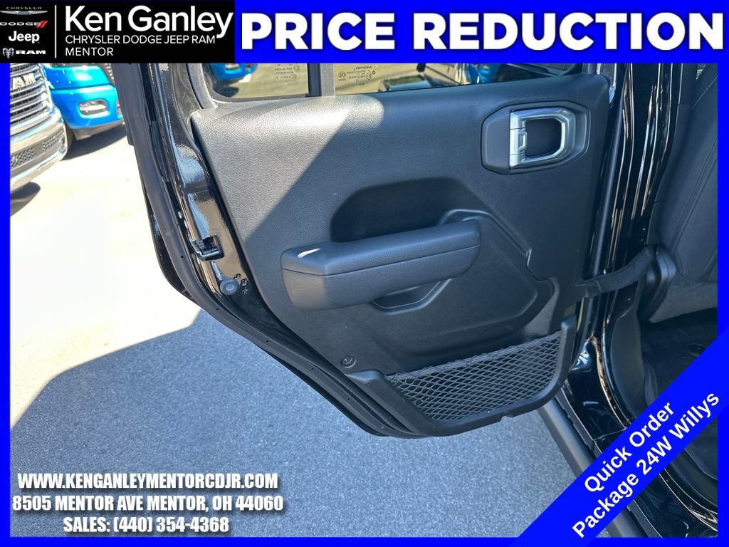 Certified 2022 Jeep Gladiator Willys image 20