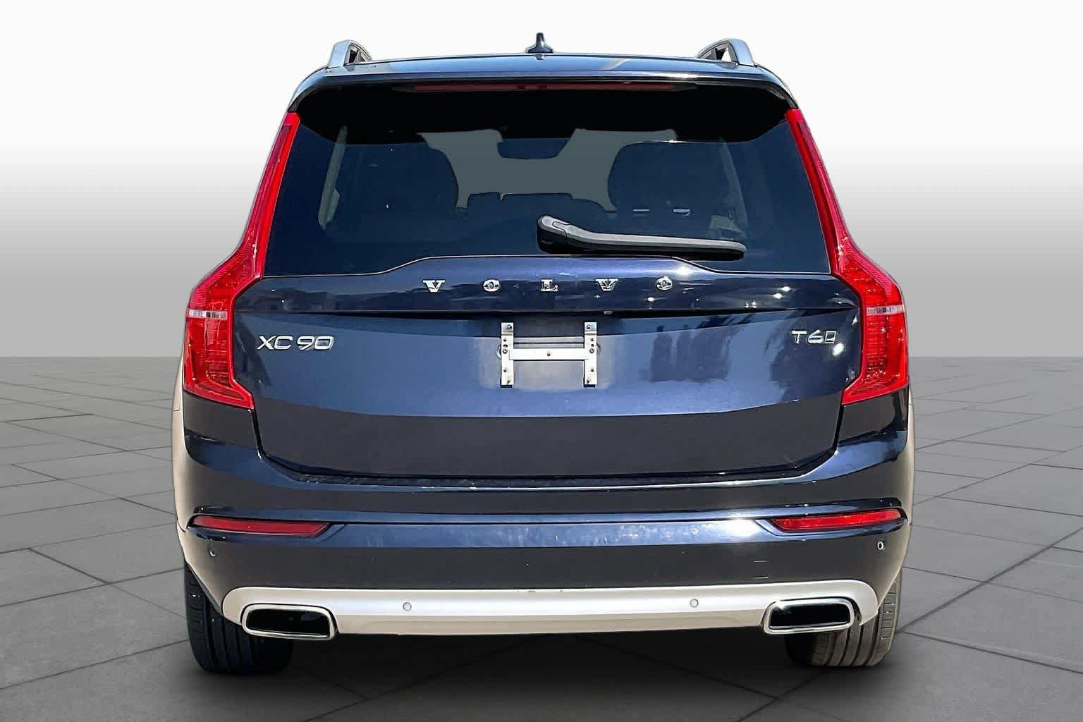 Used 2016 Volvo XC90 T6 Momentum w/ Convenience Package AWD/4WD image 5