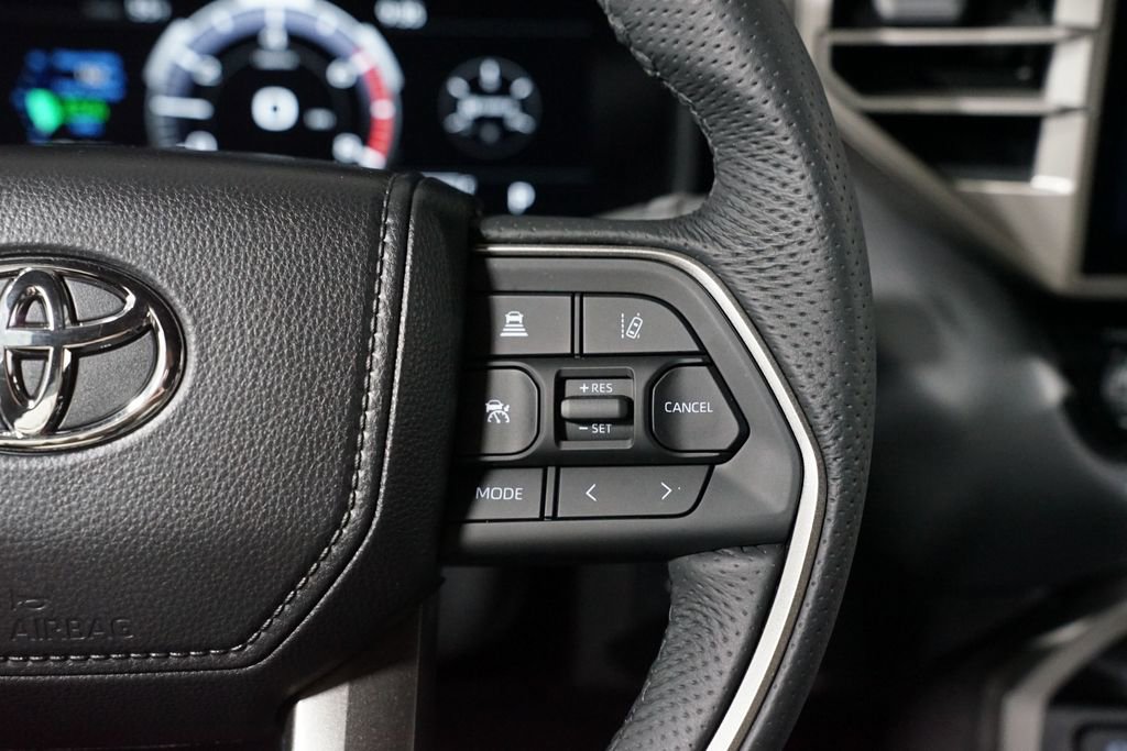 Certified 2025 Toyota Tundra Limited w/ TRD Off-Road Package image 15