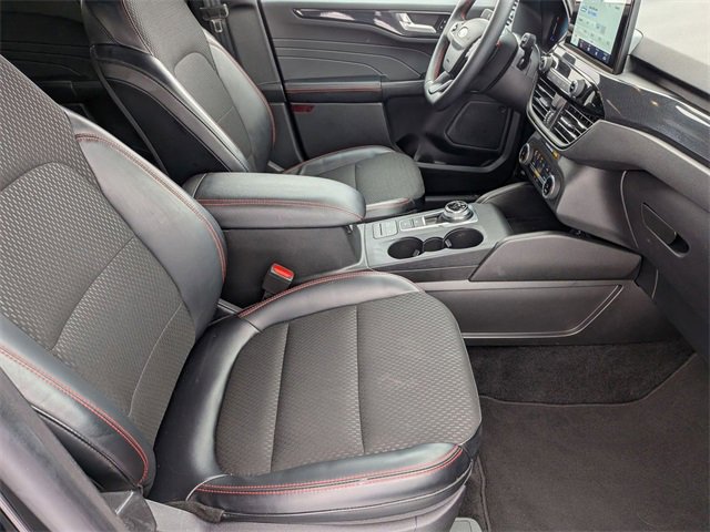 Used 2025 Ford Escape ST-Line image 29
