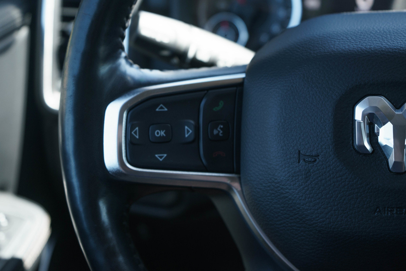 Used 2020 RAM 1500 Laramie AWD/4WD image 21