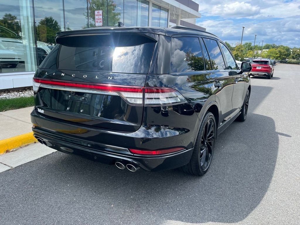 Used 2023 Lincoln Aviator Reserve w/ Equipment Group 201A AWD/4WD image 8