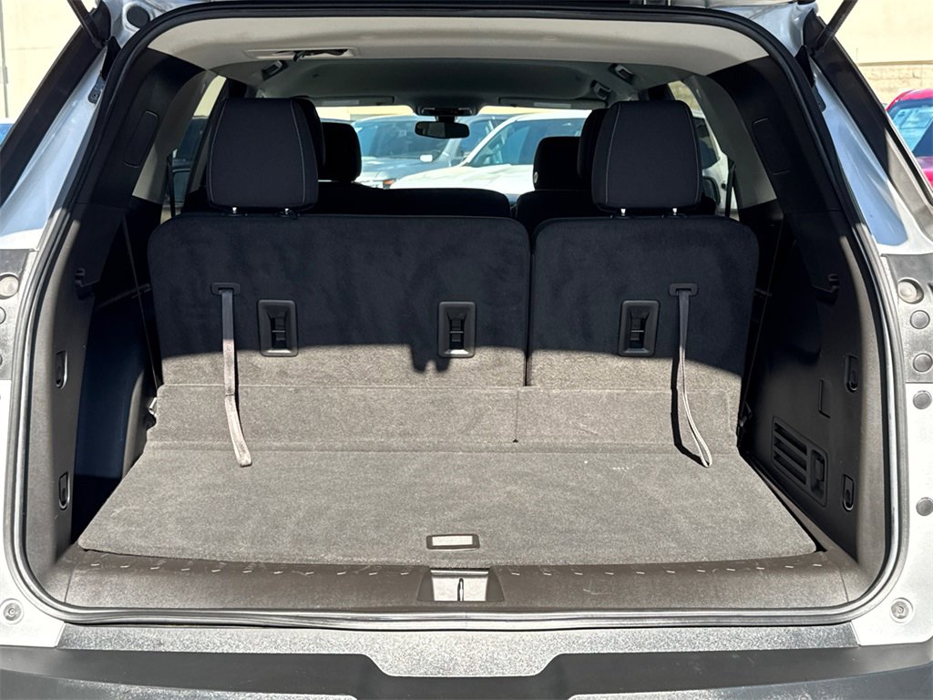 Used 2021 Chevrolet Traverse LS image 13