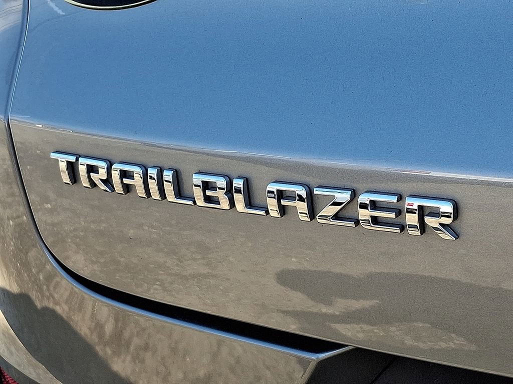 Used 2023 Chevrolet TrailBlazer LT image 30