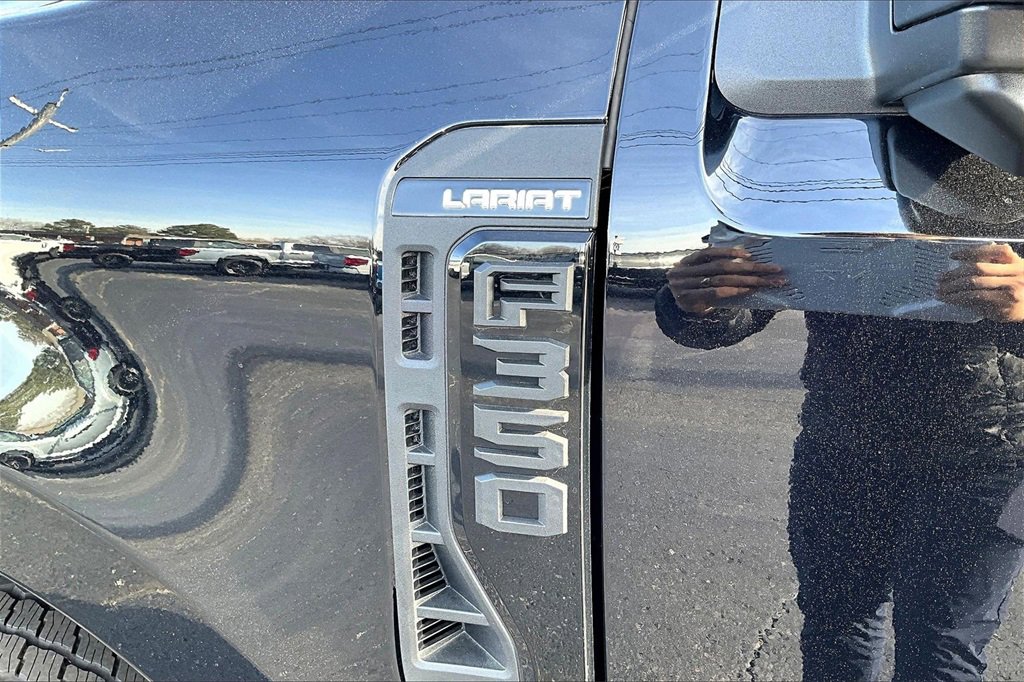 New 2025 Ford F350 Lariat w/ Lariat Ultimate Package image 9