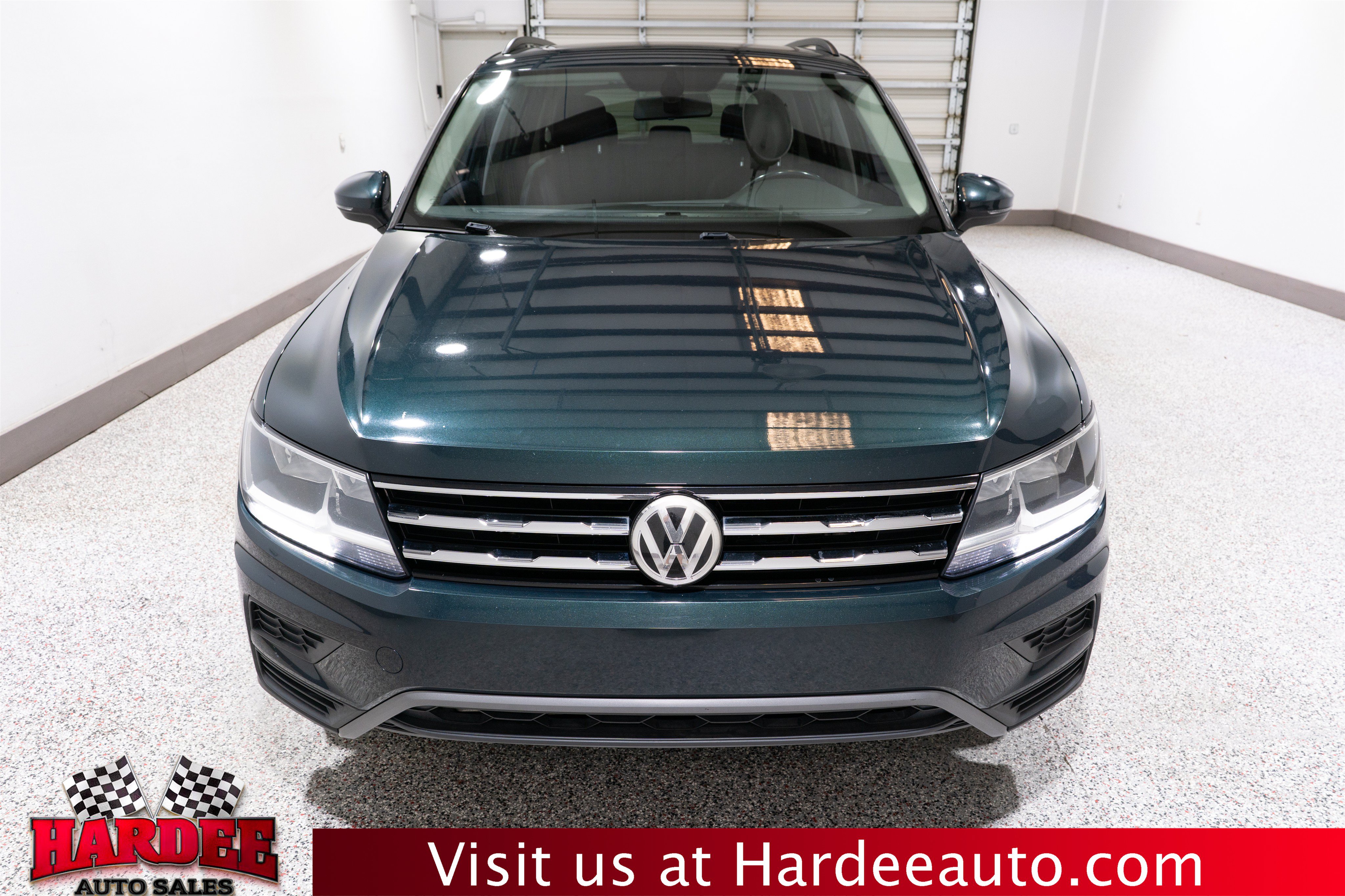 Used 2018 Volkswagen Tiguan SE w/ Panoramic Sunroof Package FWD image 7