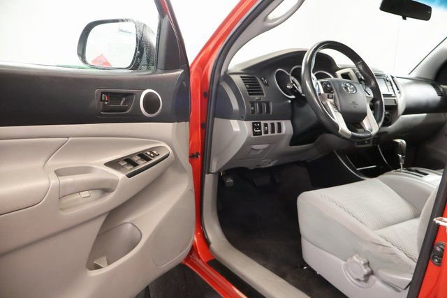 Used 2015 Toyota Tacoma PreRunner image 8