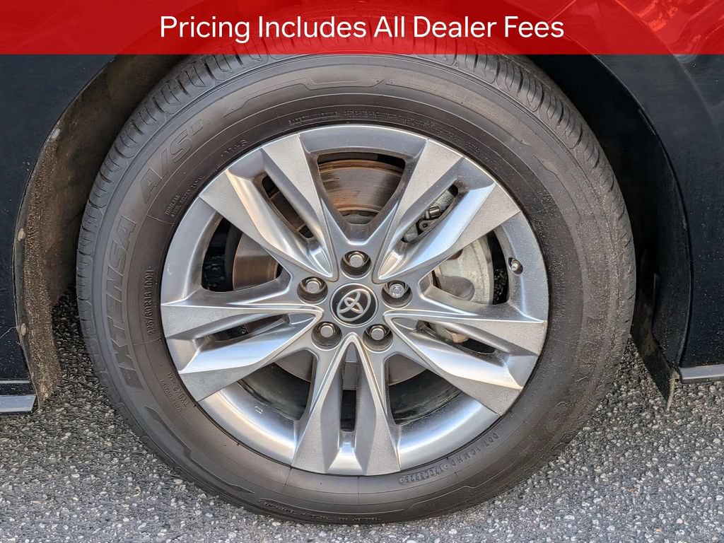 Certified 2023 Toyota Sienna Limited FWD image 12