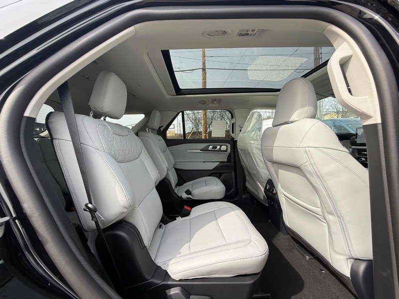 New 2026 Ford Explorer Platinum image 15