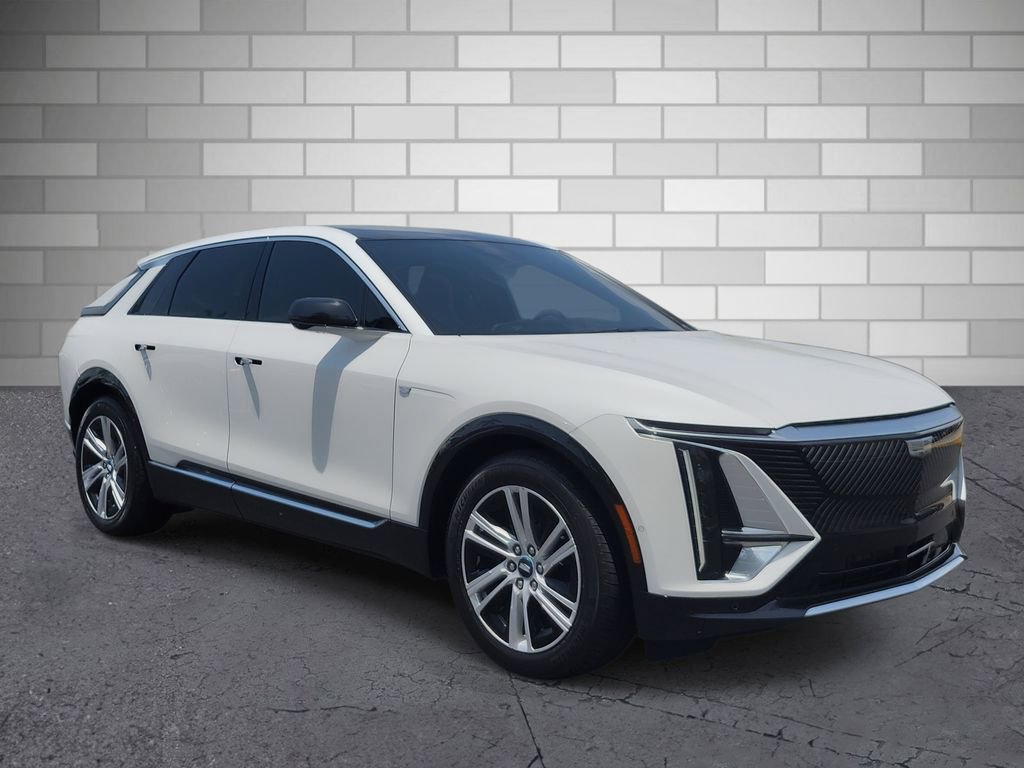 Used 2024 Cadillac Lyriq Tech w/ Driver Assist Package AWD/4WD image 7
