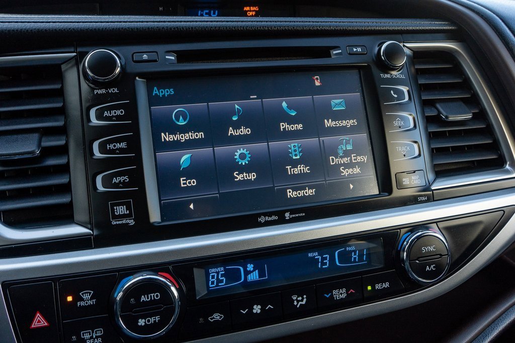 Used 2014 Toyota Highlander Limited image 28