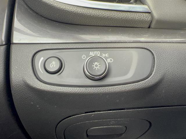 Used 2020 Buick Encore Preferred w/ Safety Package image 25