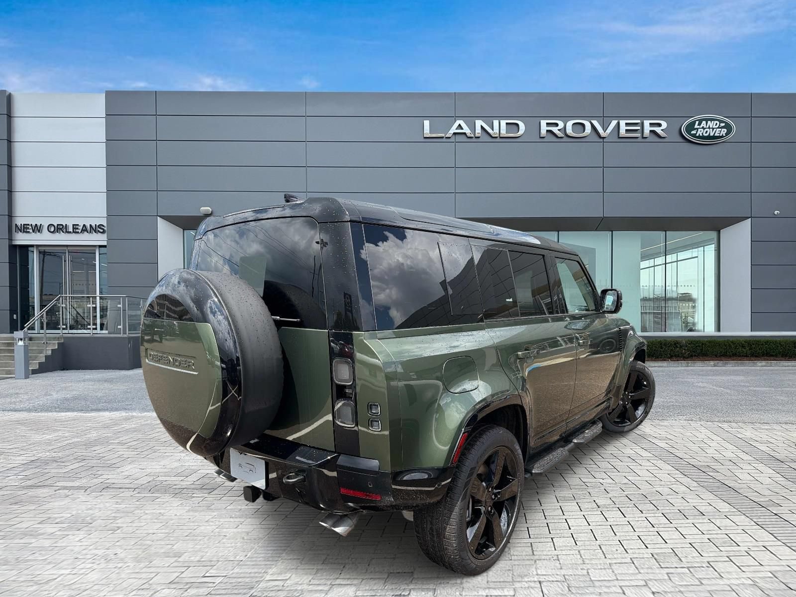 New 2026 Land Rover Defender 110 X-Dynamic SE AWD/4WD image 5