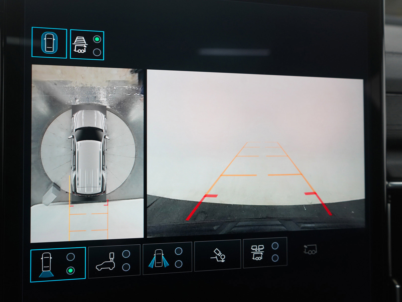 Used 2025 GMC Yukon Denali w/ Denali Reserve Package image 28