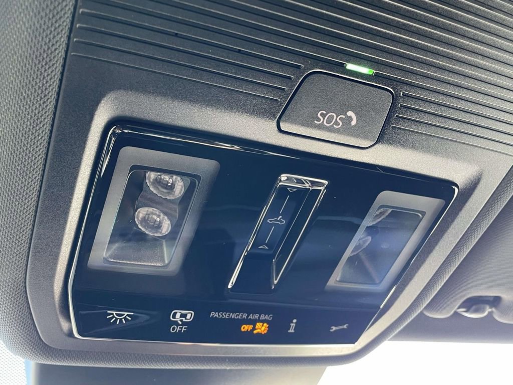 Used 2024 Volkswagen Golf R image 22