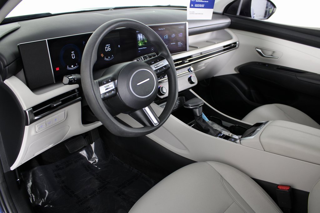 Certified 2025 Hyundai Tucson SEL image 4