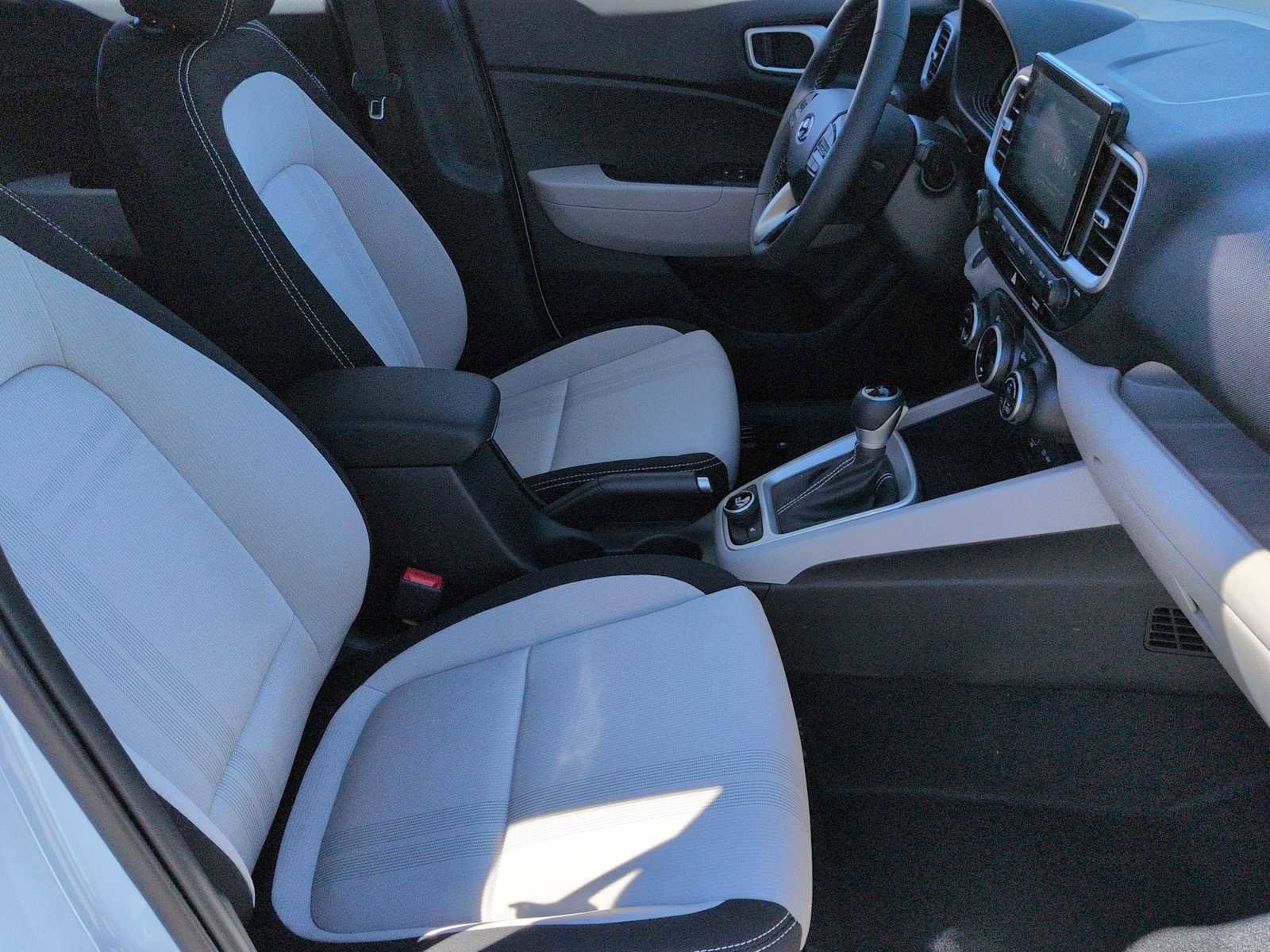 Certified 2026 Hyundai Venue SEL image 21