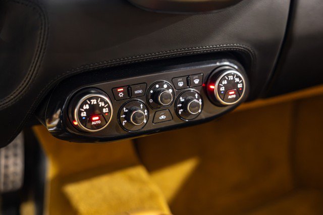 Used 2010 Ferrari 458 Italia Coupe RWD image 51