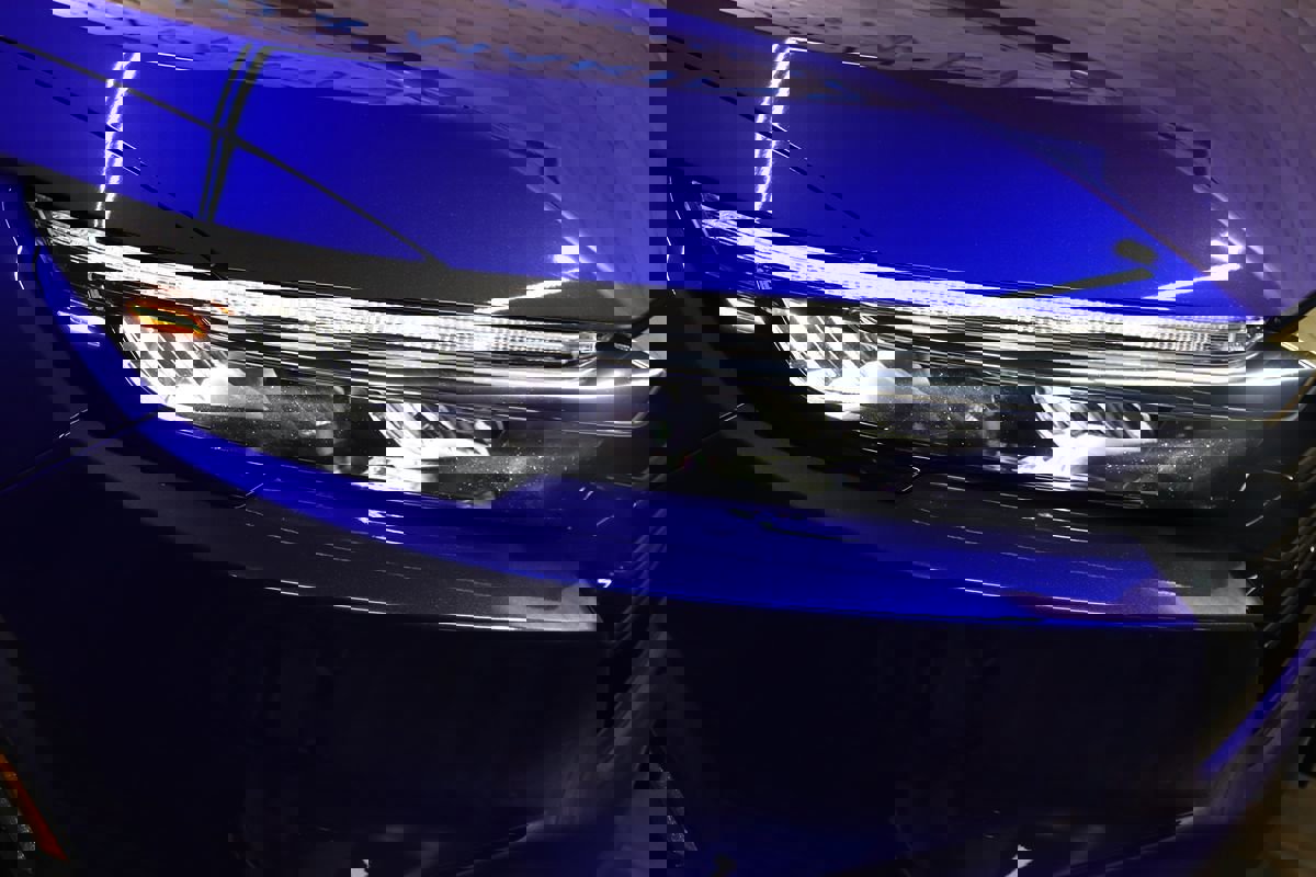 Used 2025 Honda CR-V EX-L image 10