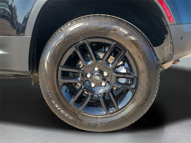 Used 2025 Land Rover Defender 110 S image 11