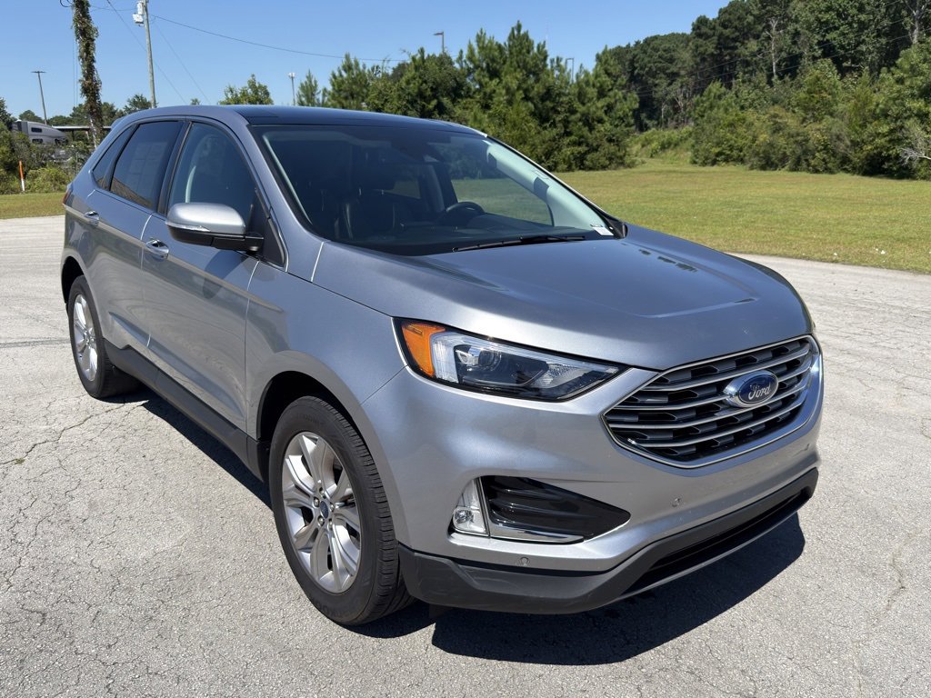Certified 2022 Ford Edge Titanium image 2