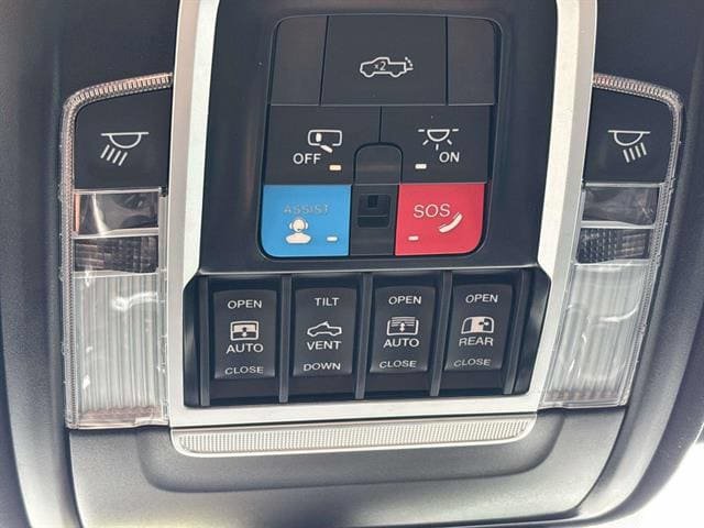 Used 2025 RAM 1500 Limited w/ Trailer Tow Group AWD/4WD image 31