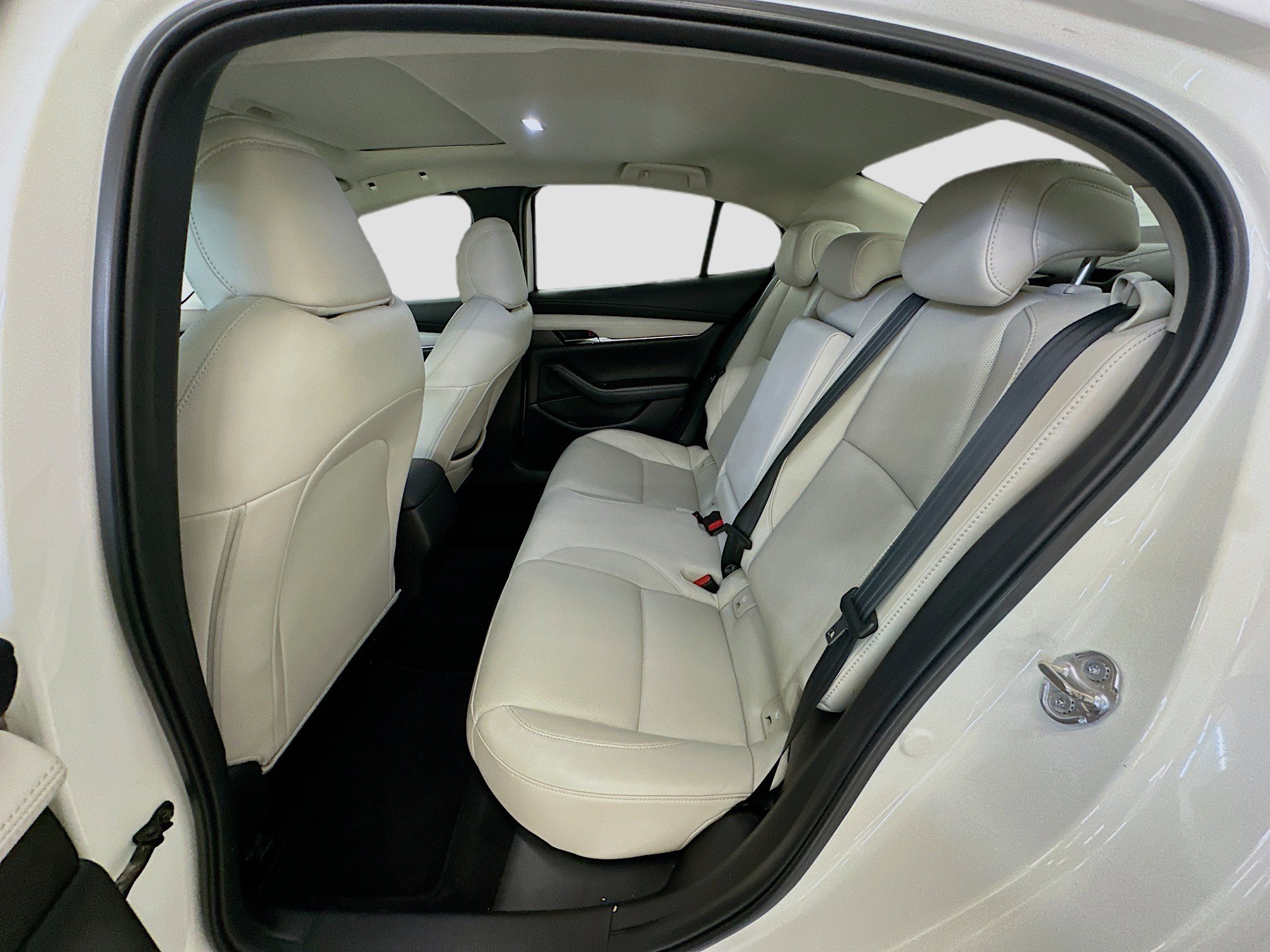 Used 2020 MAZDA MAZDA3 AWD Sedan w/ Premium Package image 30