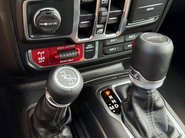 Certified 2025 Jeep Gladiator Willys image 9