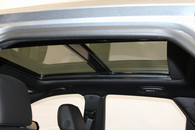 New 2025 Cadillac XT5 Premium Luxury image 9