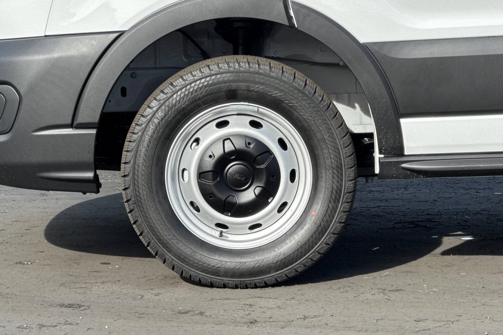 New 2026 Ford Transit 250 Low Roof RWD image 30
