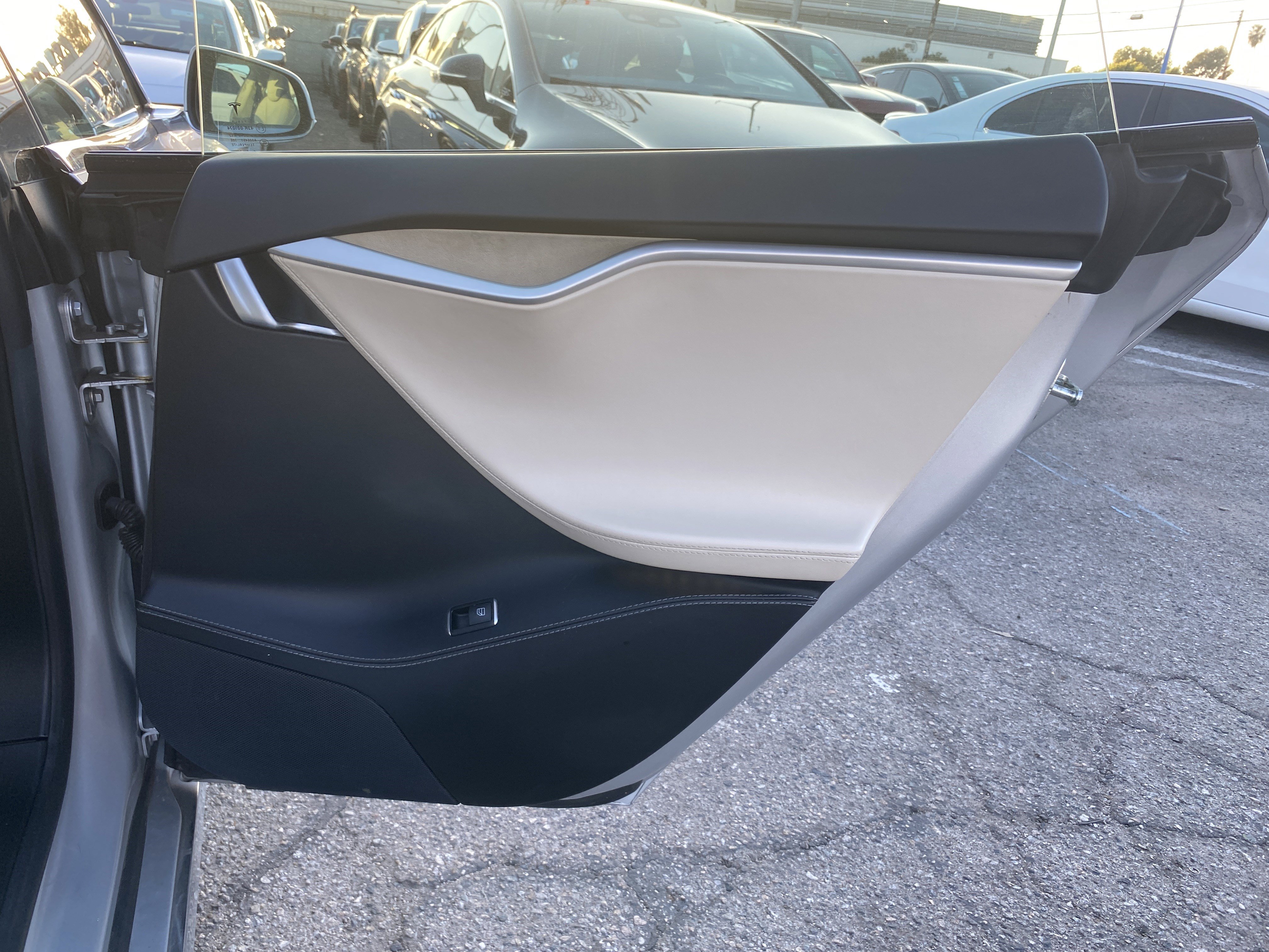 Used 2017 Tesla Model S 75D AWD/4WD image 26