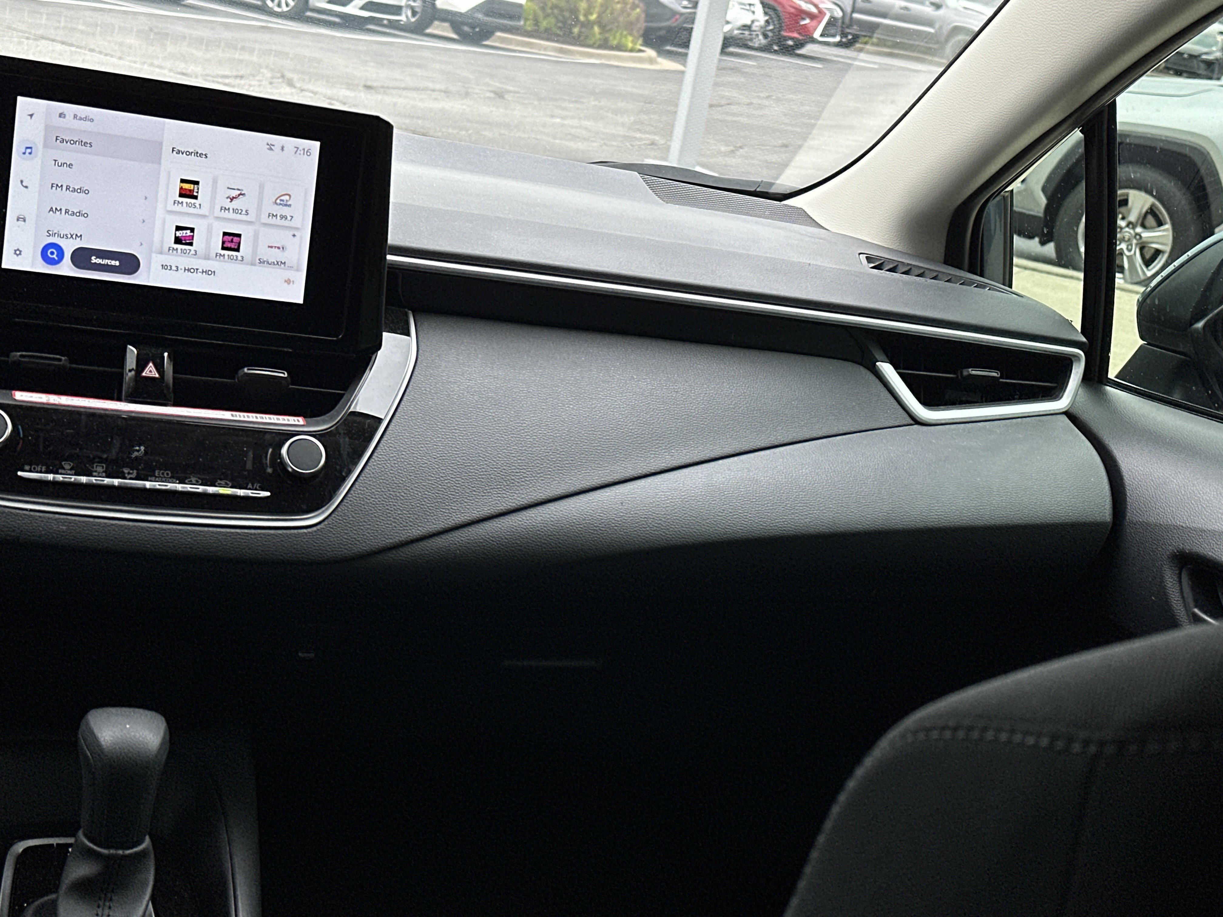 Used 2025 Toyota Corolla LE FWD image 25