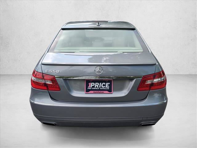 Used 2010 Mercedes-Benz E 550 Sedan image 4