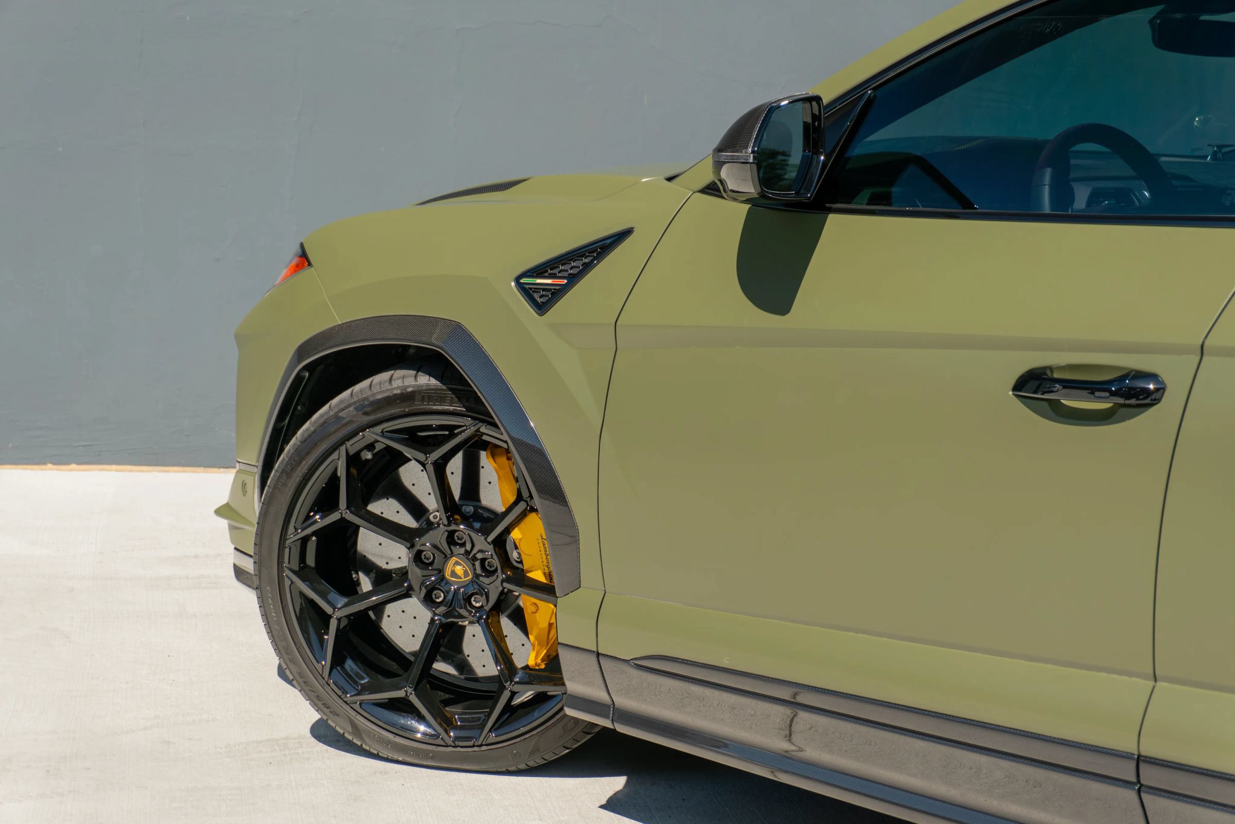 Used 2024 Lamborghini Urus Performante AWD/4WD image 46