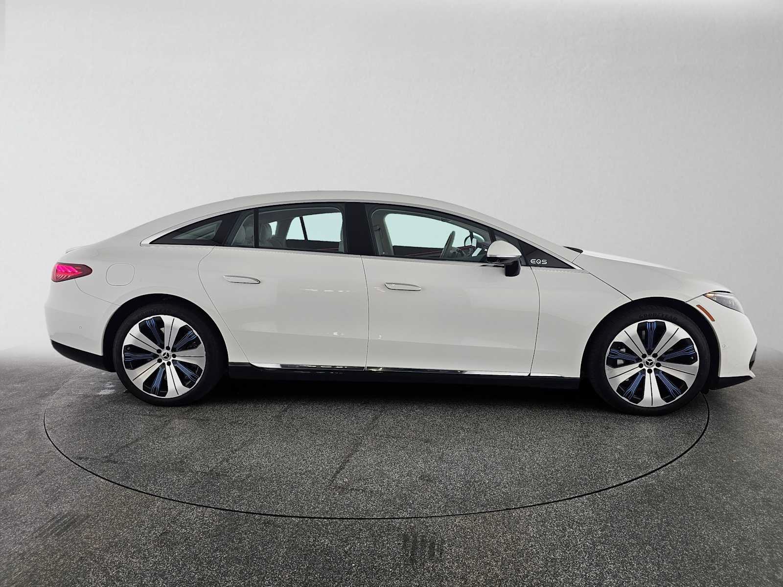 Used 2023 Mercedes-Benz EQS 450+ Sedan image 2