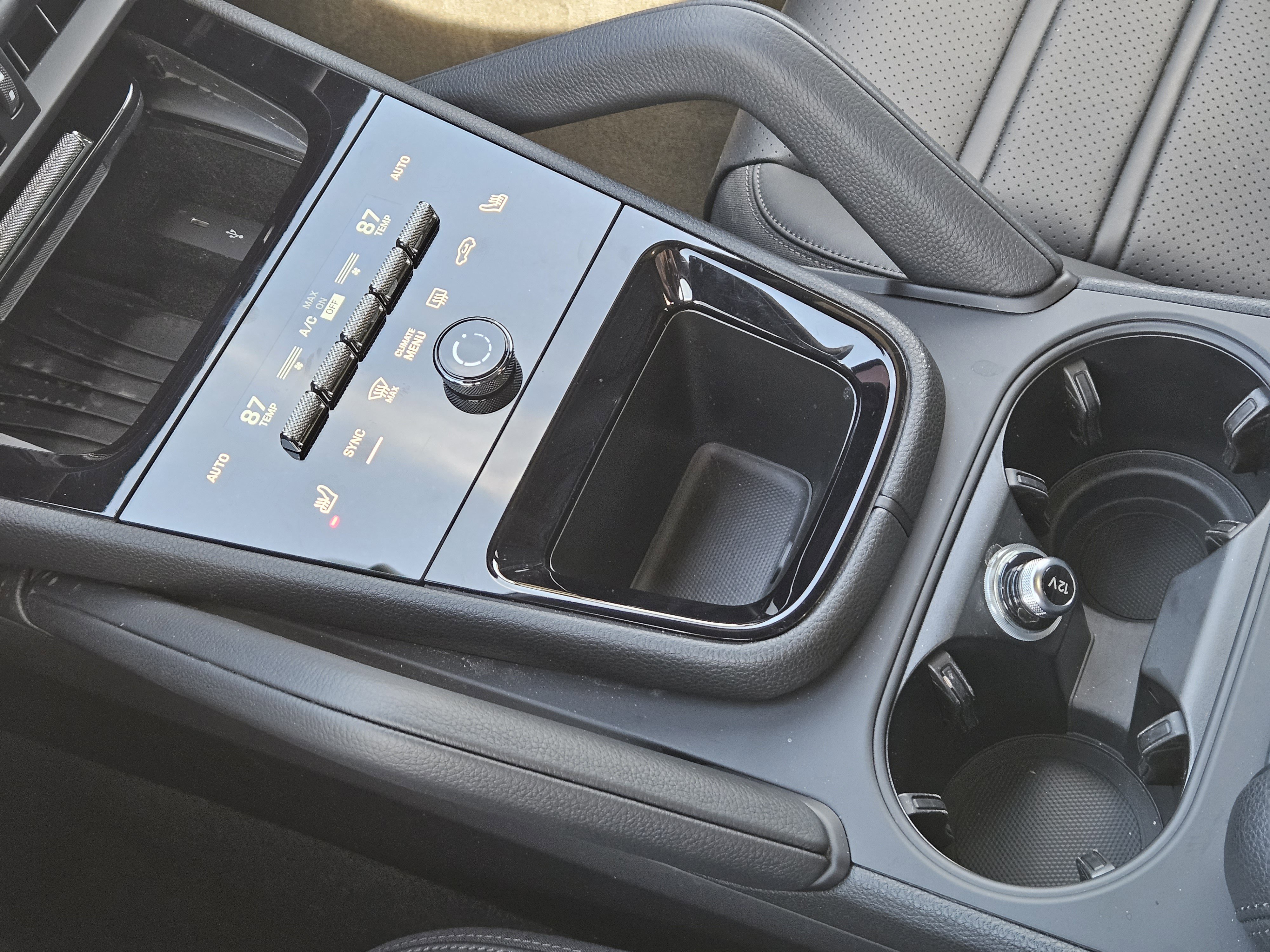 Used 2025 Porsche Cayenne image 20