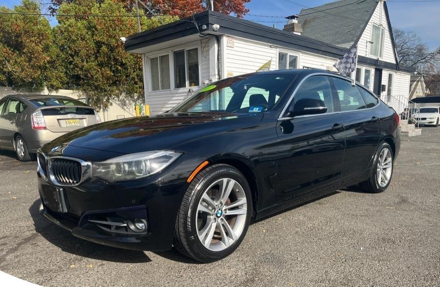Used 2017 BMW 330i Gran Turismo xDrive AWD/4WD image 3